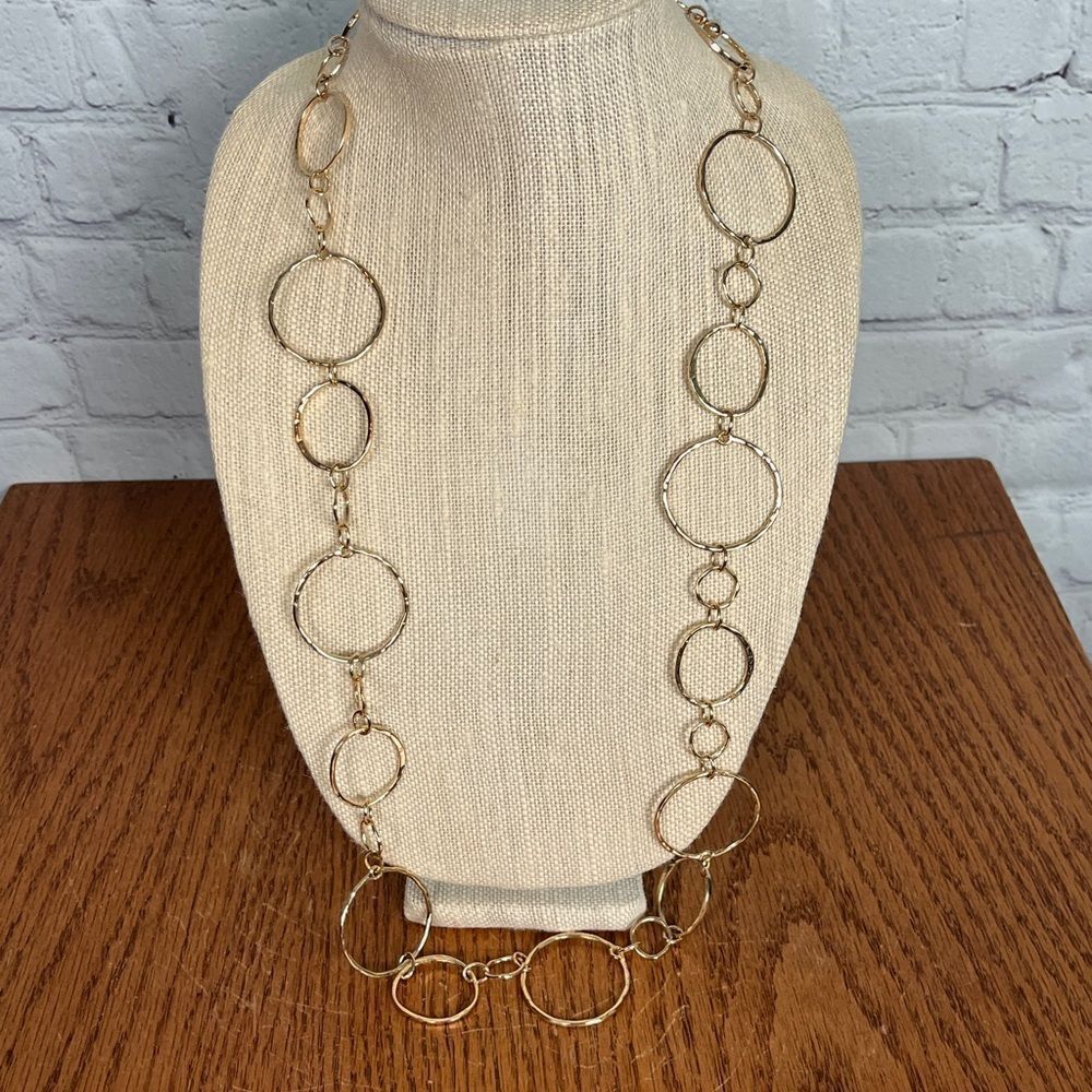 Chico’s Goldtone hammered circles necklace long